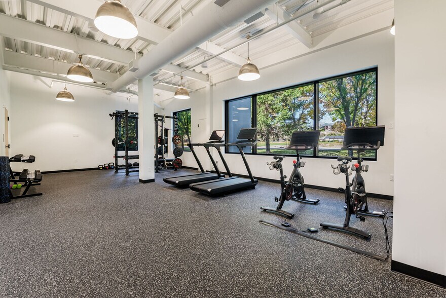 More Photos Of 282 River Bend Ln, Provo Office For Sale