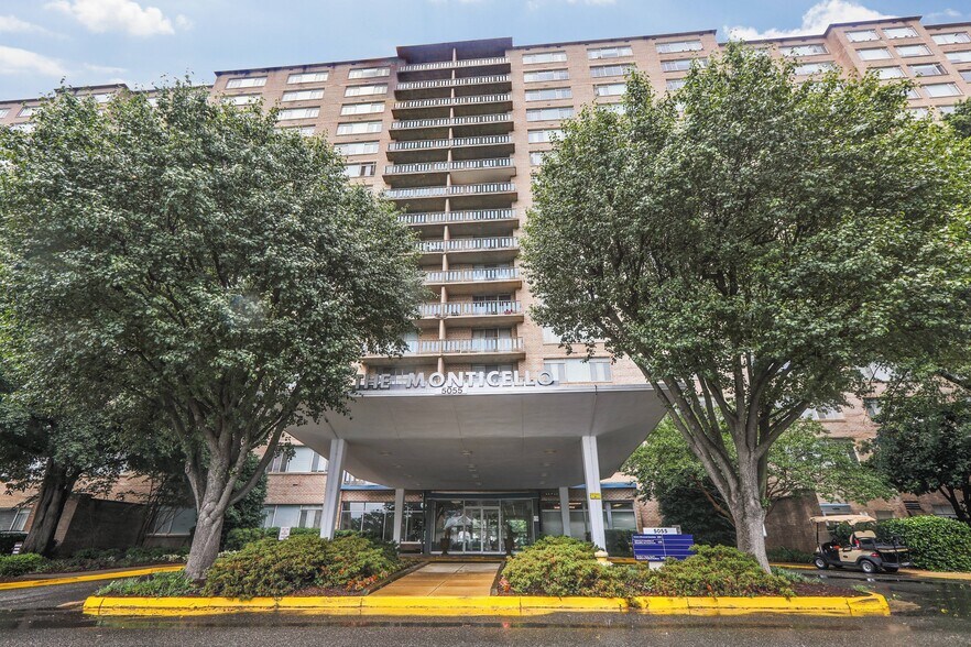 More Photos Of 5055 Seminary Rd, Alexandria Apartments For Lease