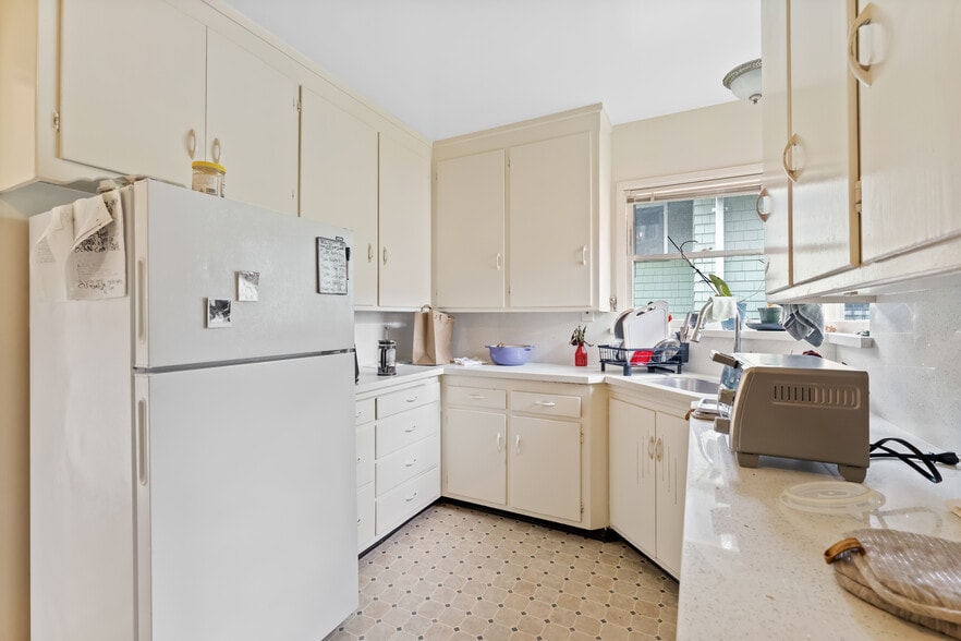 More Photos Of 1841-1843 Cedar St, Berkeley Apartments For Sale