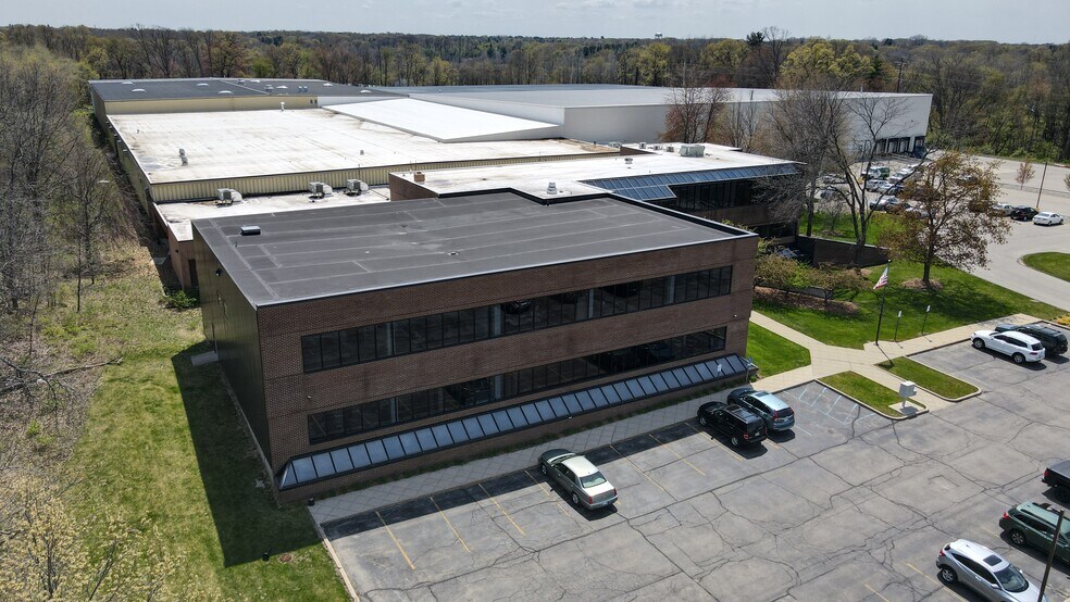 More Photos Of 1950 Waldorf St NW, Grand Rapids Manufacturing For Sale