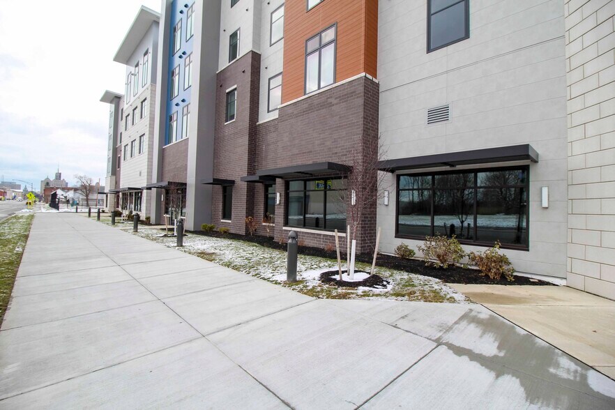 More Photos Of 490 Broadway St, Buffalo Apartments For Lease