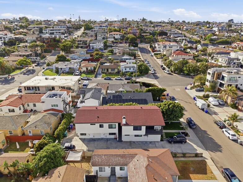 More Photos Of 3129 Emerson St, San Diego Apartments For Sale