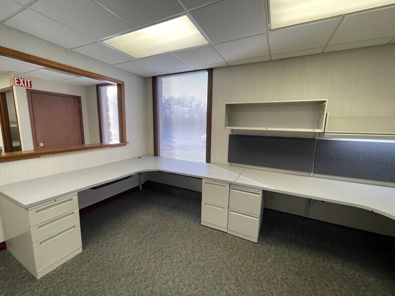 More Photos Of 19605 E 40 Hwy, Independence Warehouse For Sale
