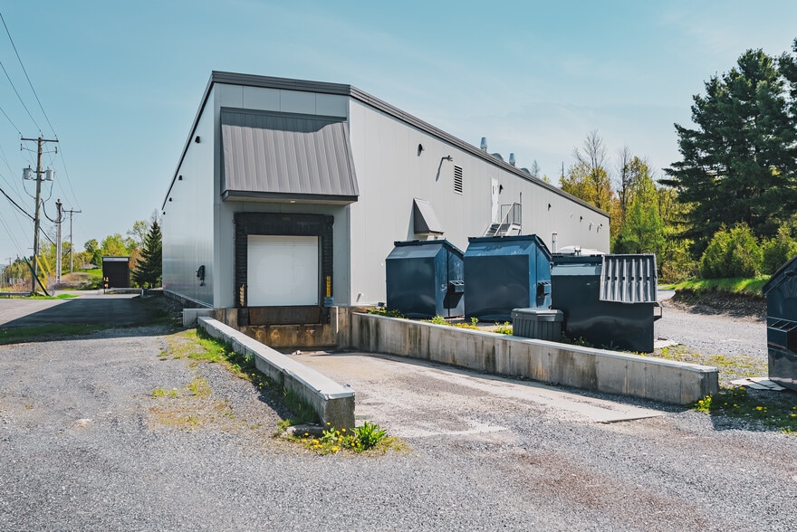 More Photos Of 2349 Rue Principale, Dunham Industrial For Sale