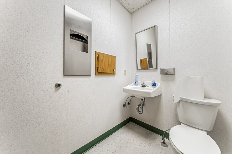 More Photos Of 36595 Detroit Rd, Avon Medical For Lease