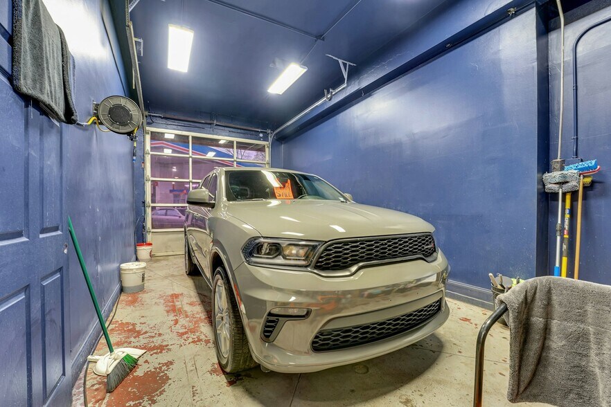 More Photos Of 2040 US Highway 22, Scotch Plains General Retail For Lease