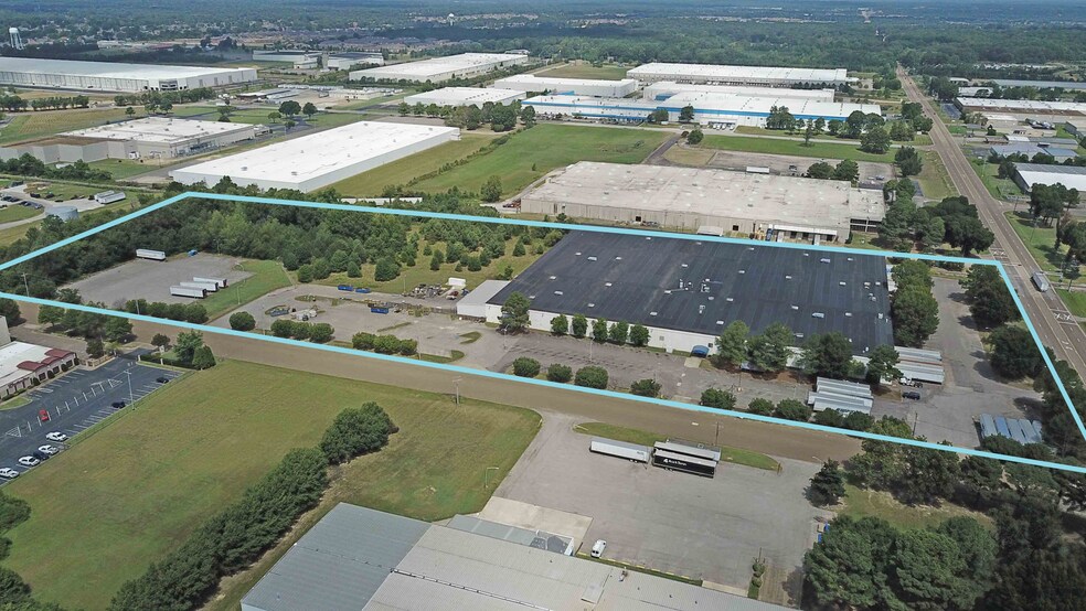More Photos Of 8601 Hacks Cross Rd, Olive Branch Warehouse For Sale