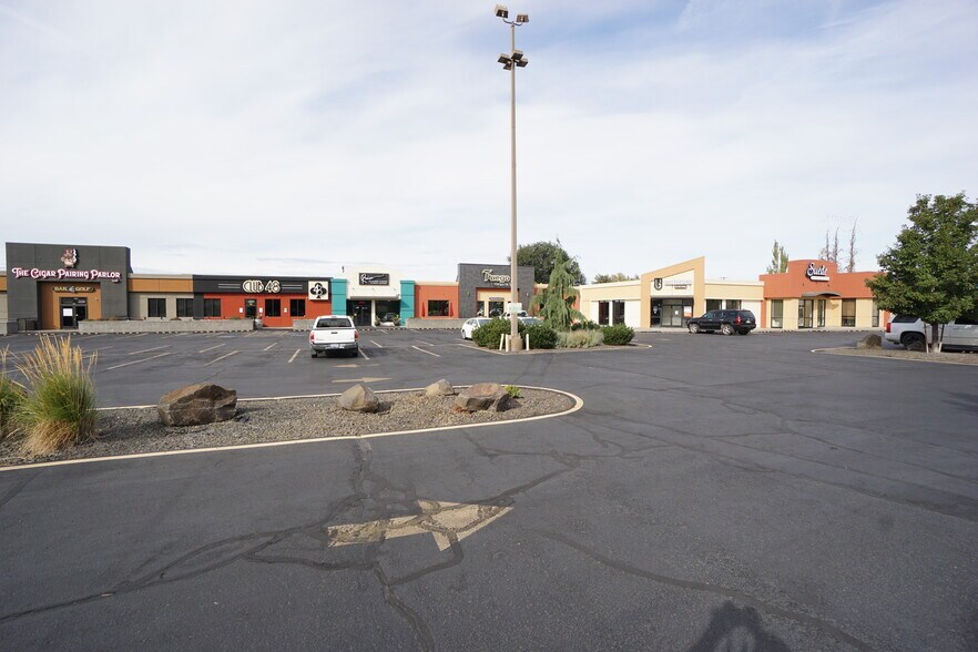 More Photos Of 412-432 S 48th Ave, Yakima Unknown For Lease