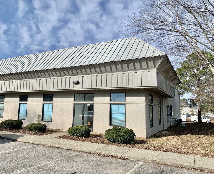 Primary Photo Of 1625-1633 E Oak Lake Blvd, Midlothian Light Distribution For Lease