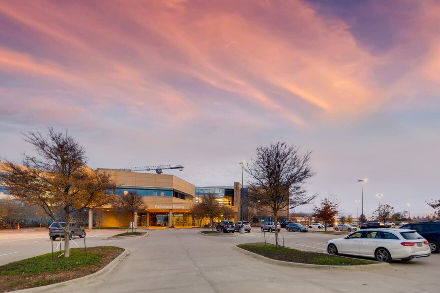 More Photos Of 10840 Texas Health Trl, Fort Worth Medical For Lease