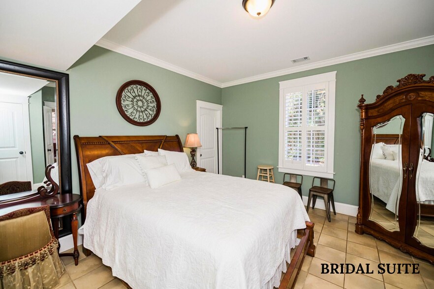 More Photos Of 2425 Highway 83, Monroe Lodge Meeting Hall For Sale