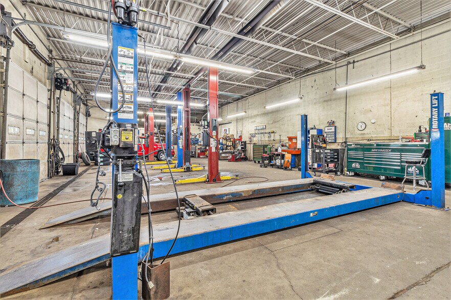 More Photos Of G4112 S Dort Hwy, Burton Auto Repair For Sale
