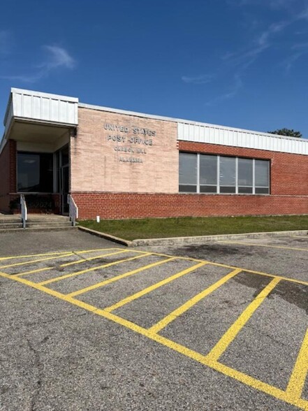 Primary Photo Of 170 3rd Ave NW, Carbon Hill Post Office For Sale