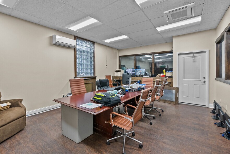 More Photos Of 2814-2818 E Allegheny Ave, Philadelphia Storefront Retail Office For Lease