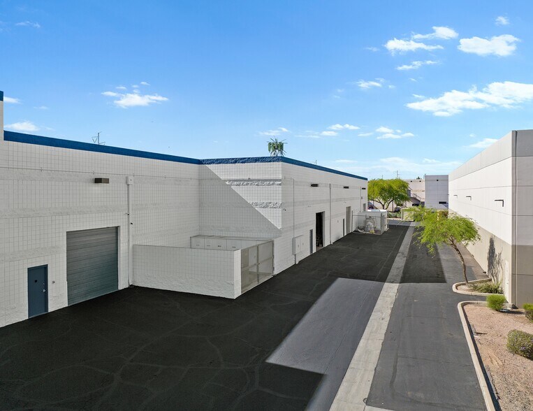 More Photos Of 9365 S McKemy St, Tempe Industrial For Sale