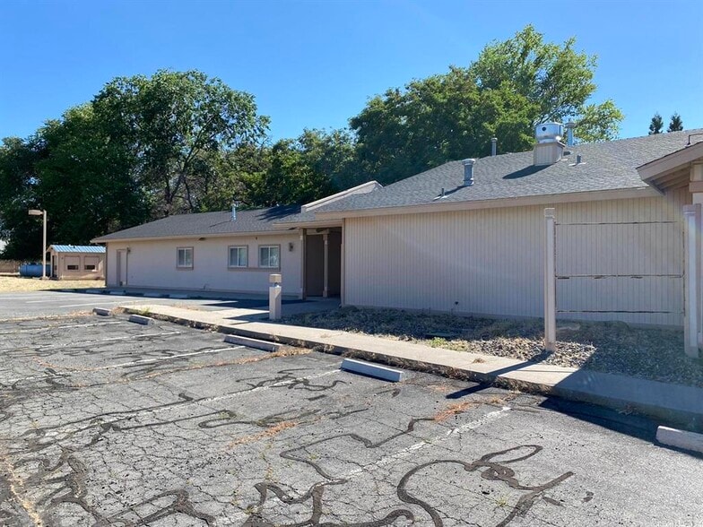 More Photos Of 103 Fair Dr, Susanville Industrial For Sale