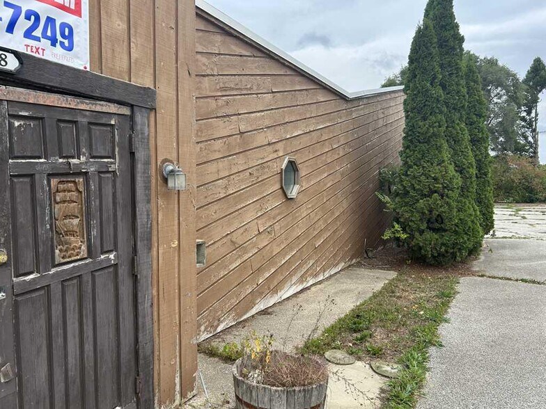 More Photos Of 2598 Oceana Dr, Shelby Restaurant For Sale