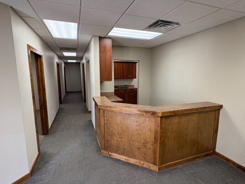 More Photos Of 360 Oak Ave, Eaton Office For Lease