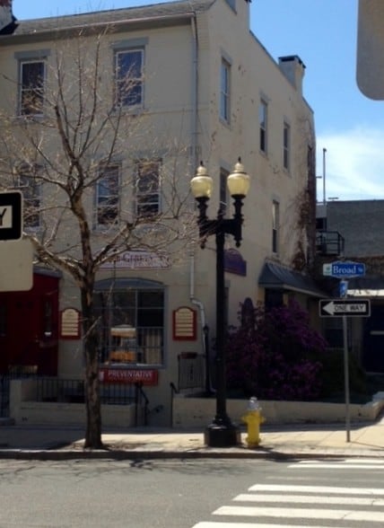 More Photos Of 1187 Broad St, Bridgeport Office For Lease