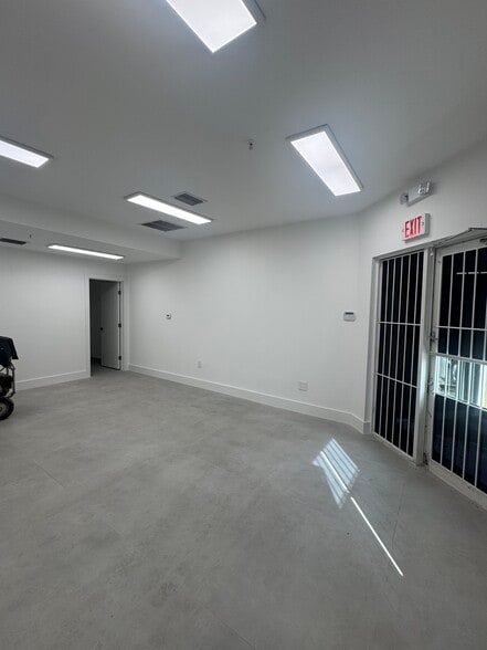 More Photos Of 9450 NW 58th St, Miami Warehouse For Lease