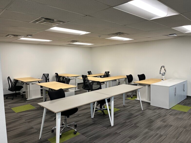 More Photos Of 3650 E Wier Ave, Phoenix Warehouse For Lease