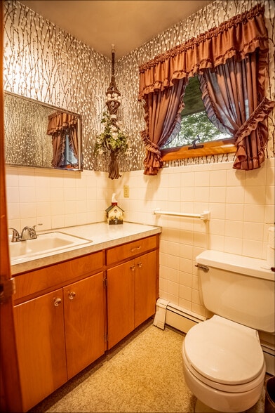 More Photos Of 519 N Hermitage Rd, Hermitage Office Residential For Sale