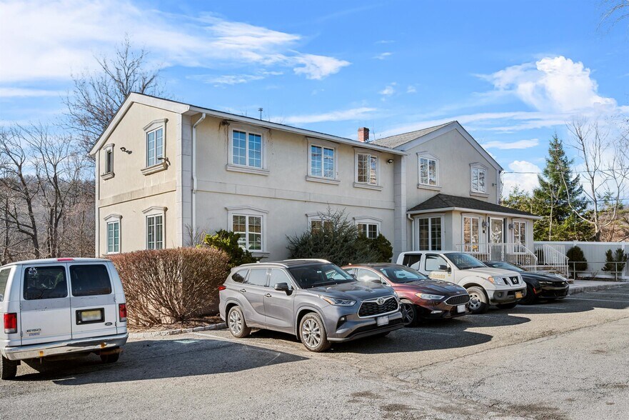 More Photos Of 1195 State Route 208, Monroe Unknown For Lease