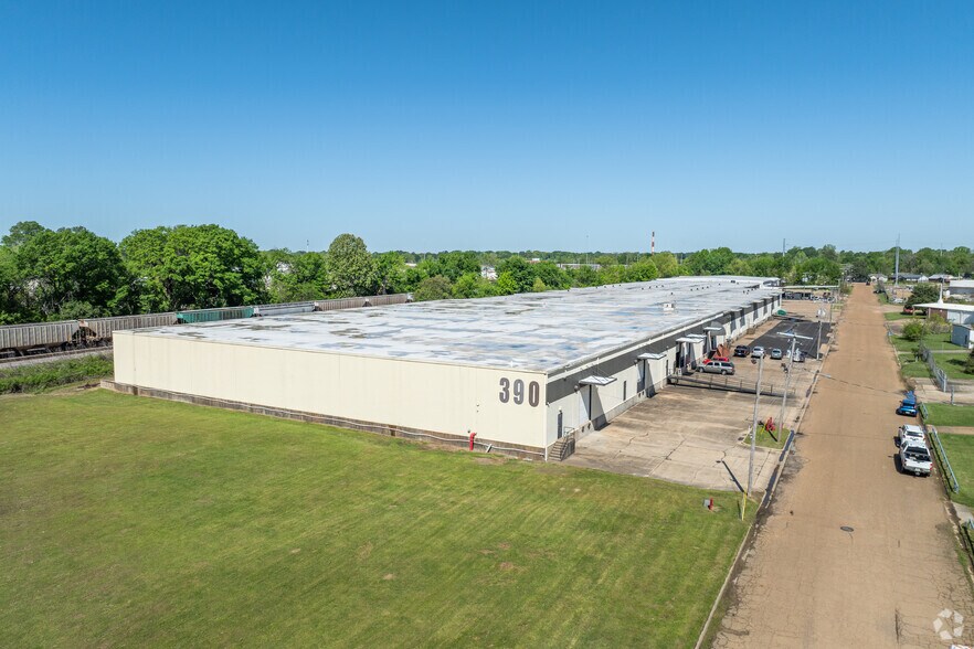More Photos Of 390 Commerce Park Dr, Jackson Warehouse For Sale