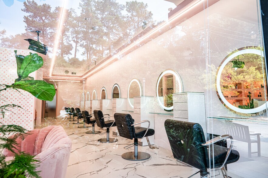 More Photos Of 230 De Anza Blvd, San Mateo General Retail For Lease