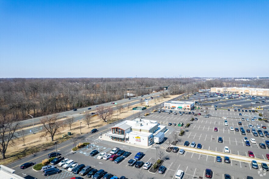 2000 Clements Bridge Rd, Deptford, NJ 08096 Retail For Lease