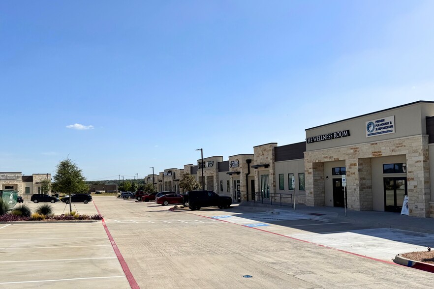 More Photos Of 2168 N Lake Forest Dr, McKinney Medical For Lease