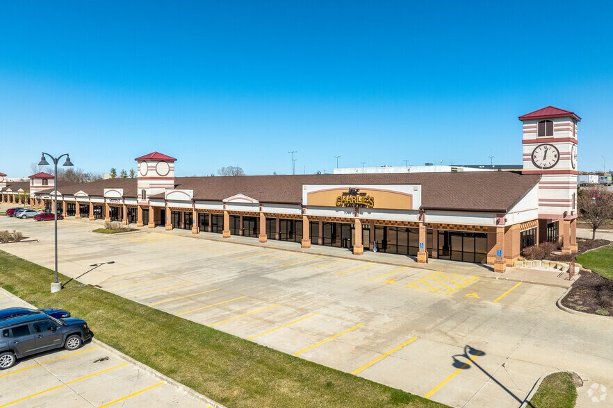 Primary Photo Of 3821 121st St, Urbandale Freestanding For Lease
