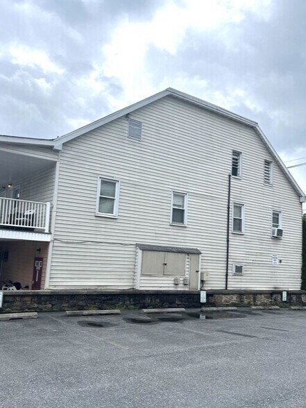 More Photos Of 1 E Main St, Thurmont Storefront Retail Office For Lease