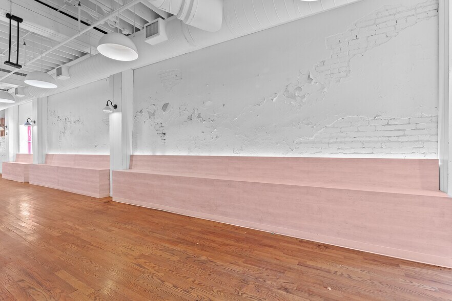 More Photos Of 332 E 1st St, Tulsa Restaurant For Lease