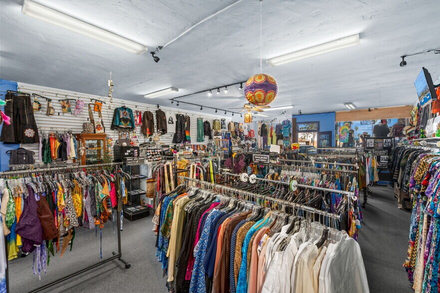 More Photos Of 4975-4979 Newport Ave, San Diego General Retail For Sale