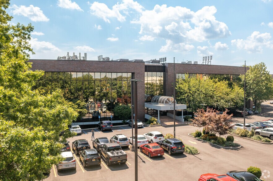 More Photos Of 825 E Gate Blvd, Garden City Office For Lease