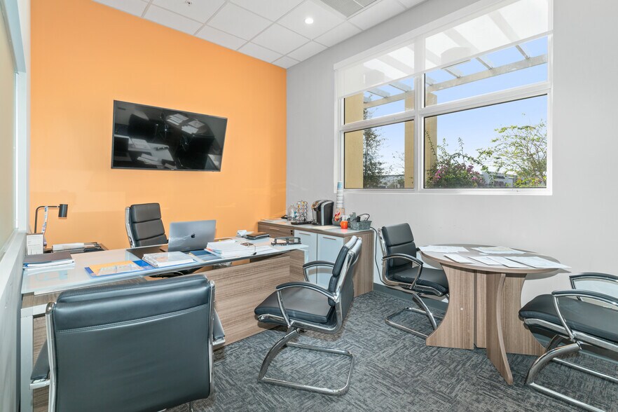 More Photos Of 4640 S University Dr, Davie Medical For Sale