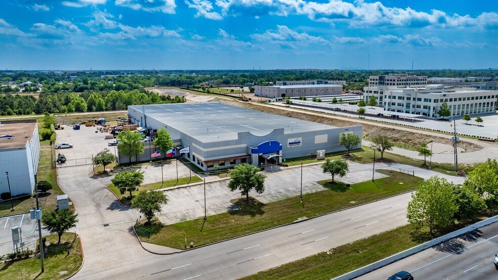 More Photos Of 10600 W Sam Houston Pky N, Houston Warehouse For Lease