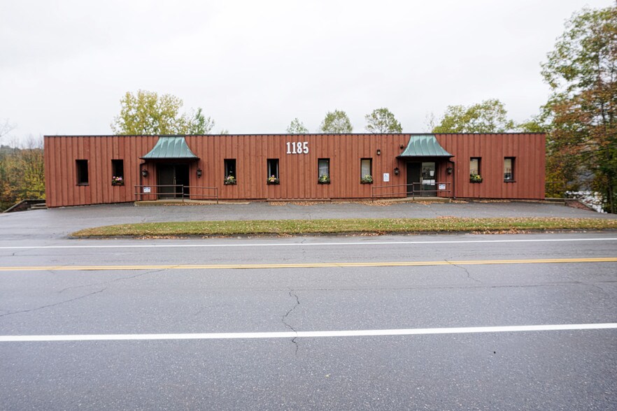 More Photos Of 1185 New Litchfield St, Torrington Medical For Sale
