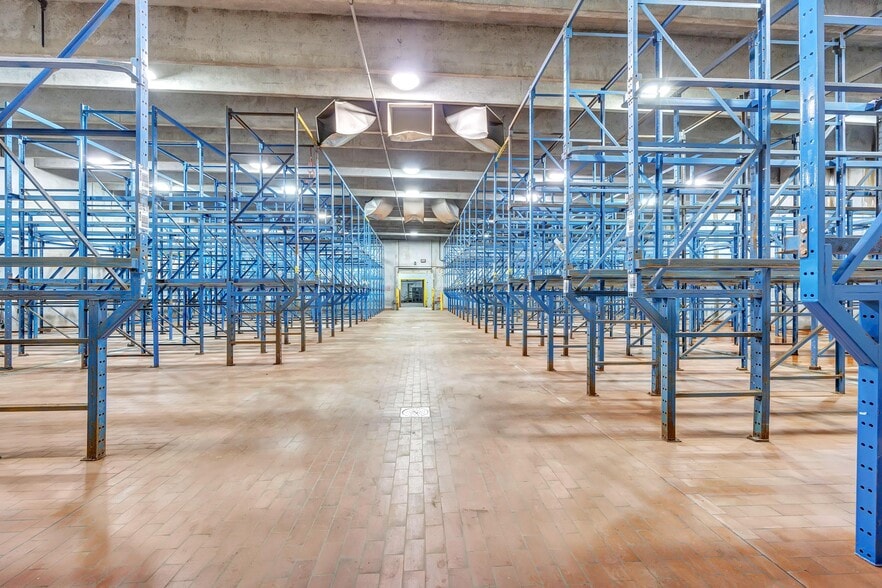 More Photos Of 305 S Wall St, Denmark Industrial For Sale