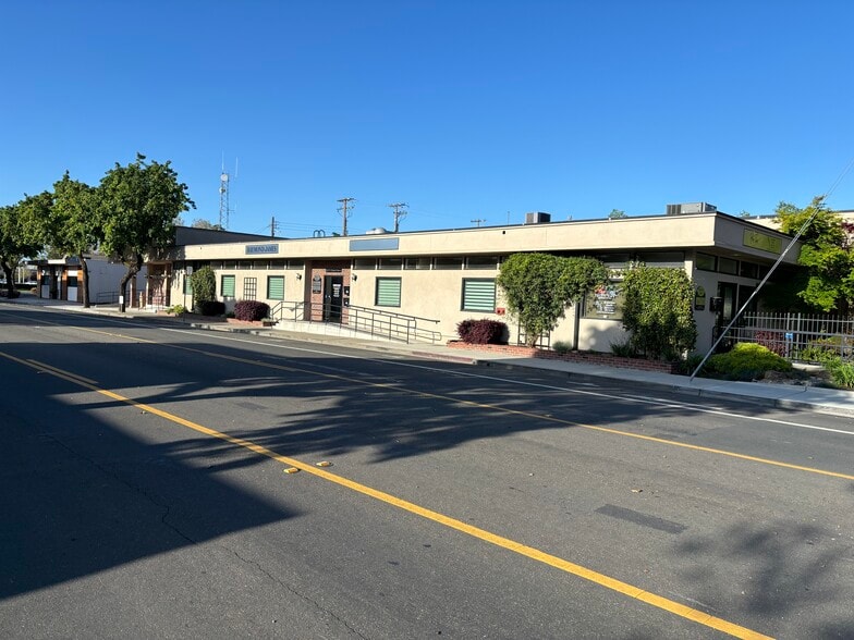More Photos Of 125 N Church St, Lodi Office For Lease