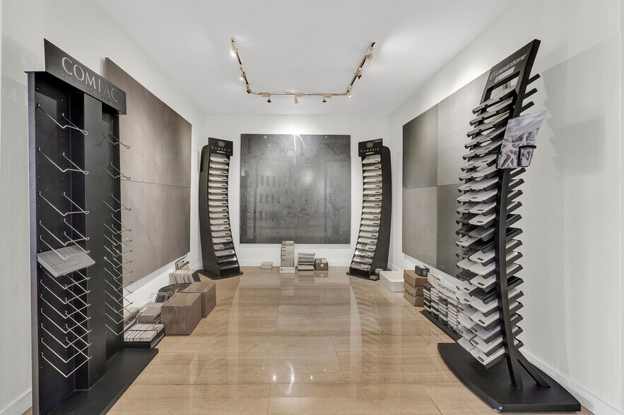 More Photos Of 821 N 21st Ave, Hollywood General Retail For Lease