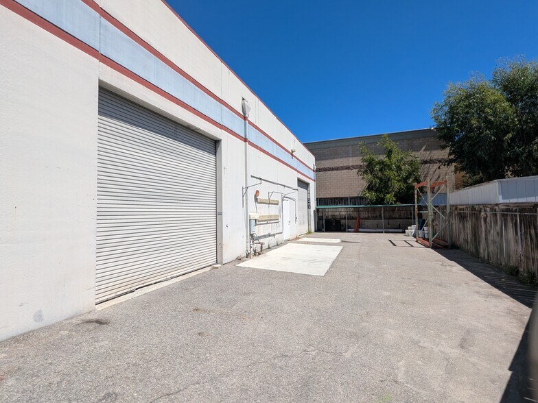 More Photos Of 3140 El Camino Real Ave, Atascadero Warehouse For Lease