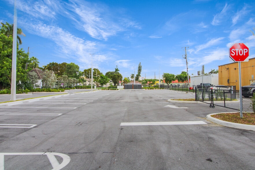 More Photos Of 304 N Krome Ave, Homestead Medical For Lease