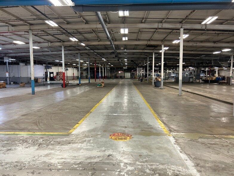 More Photos Of 1801 Russellville Rd, Bowling Green Manufacturing For Sale