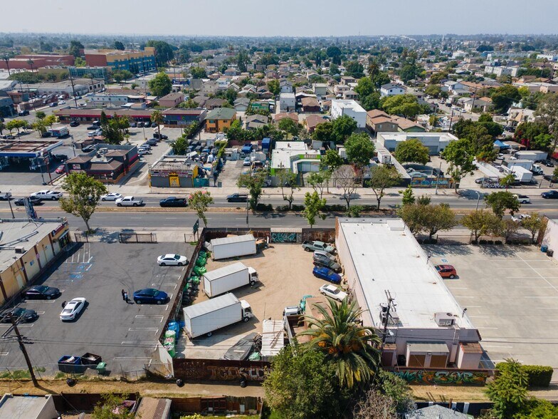 More Photos Of 235 E Manchester, Los Angeles Land For Sale