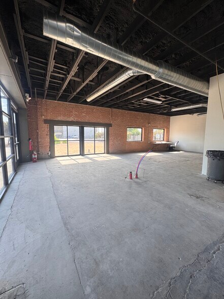More Photos Of 1215 E Van Buren St, Phoenix Restaurant For Sale