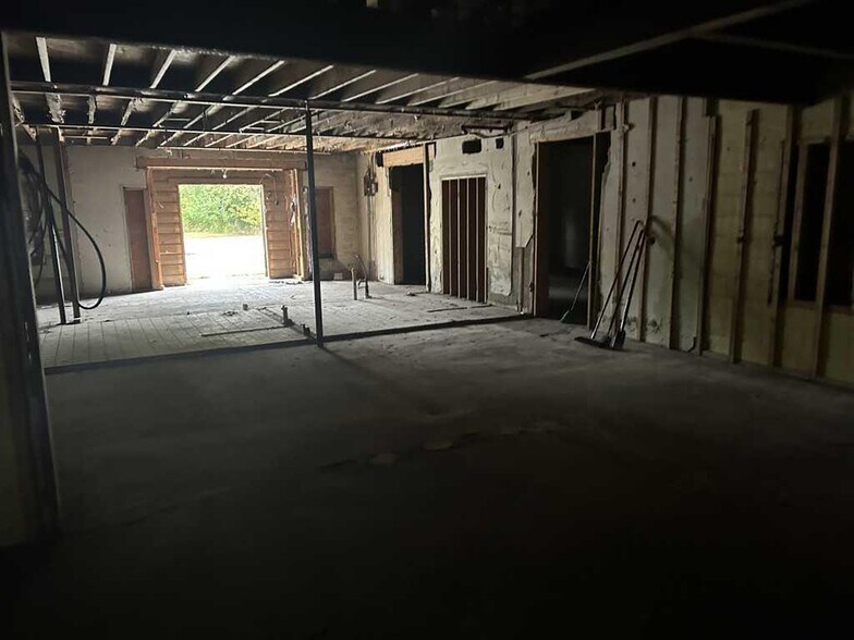 More Photos Of 2598 Oceana Dr, Shelby Restaurant For Sale