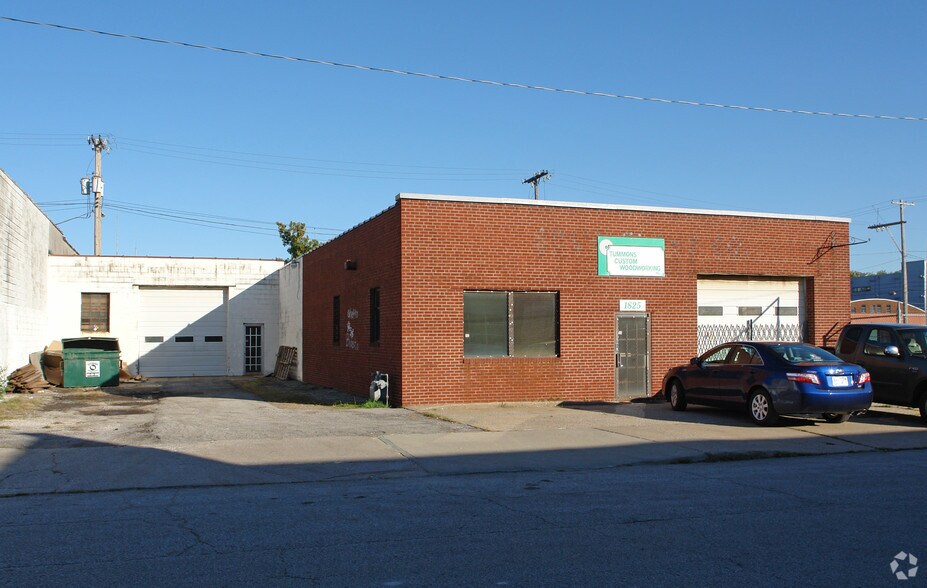 Primary Photo Of 1825 Locust St, Kansas City Manufacturing For Sale