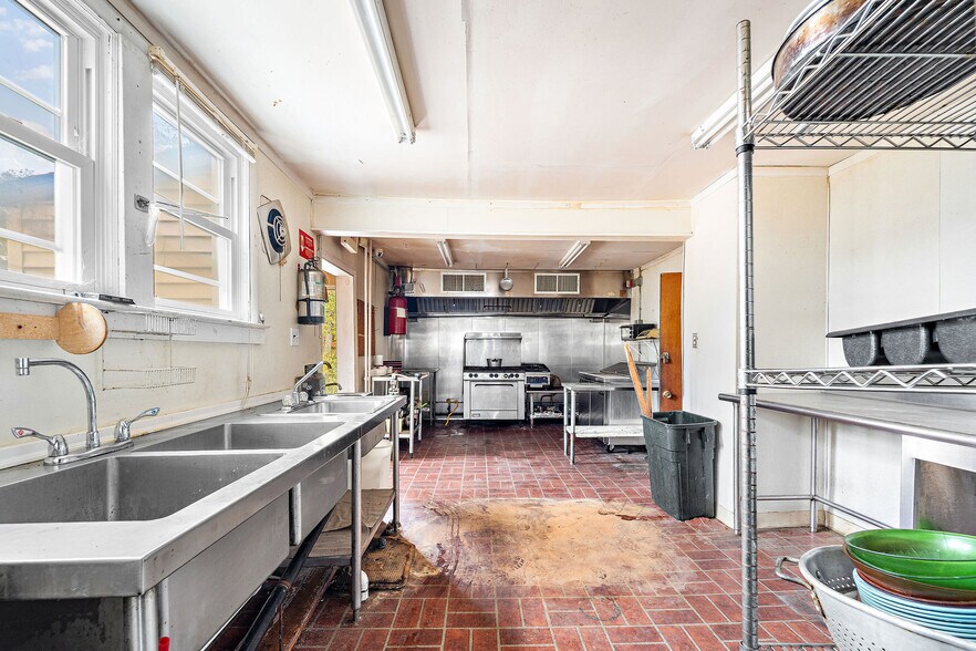 More Photos Of 221 White Horse Pike, Chesilhurst Bar For Sale